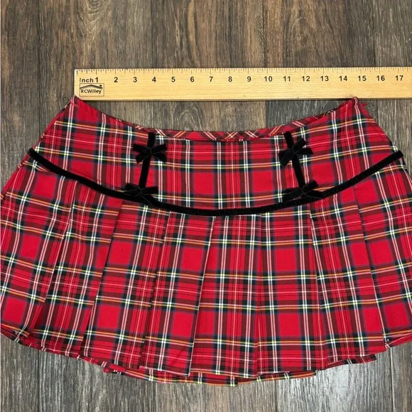 Social Collison Plaid Pleated Skirt with bows Size M - Picture 7 of 13